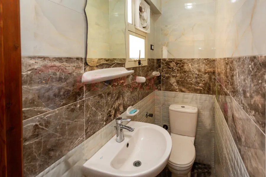 شقة للبيع 177 م سموحه (ش ذكي رجب)