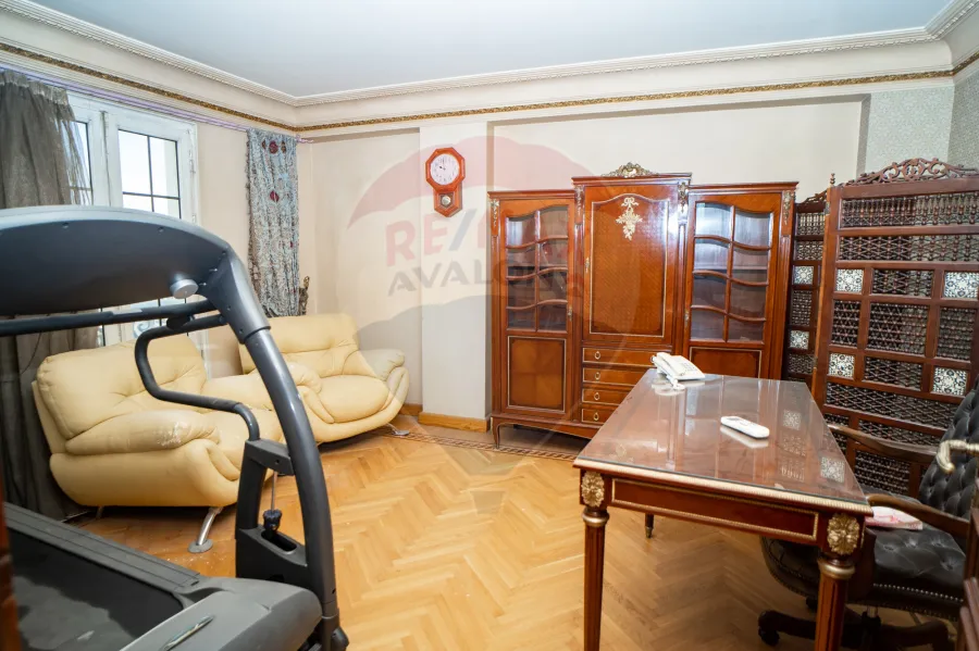 شقة للبيع 636م سموحة (ش البرت الاول - عمارات البارون)