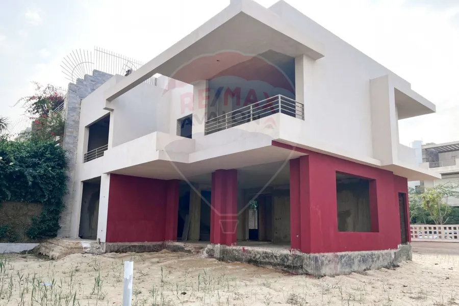 Twin house villa for sale in 6 October (Reem Residence Compound - in front of Arkan Plaza)