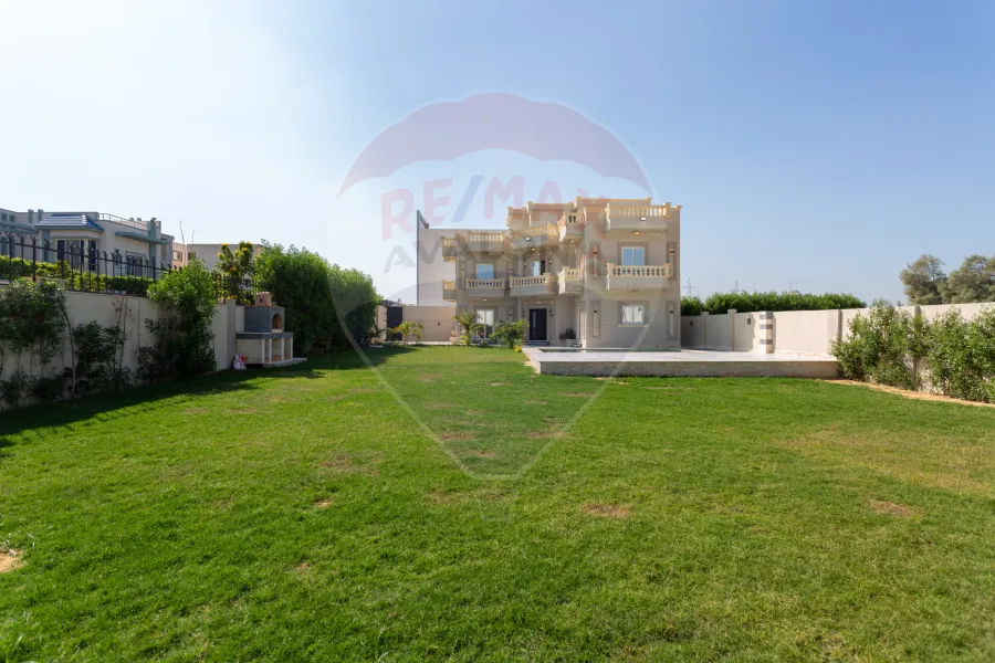 فيلا تاون هاوس للإيجار840 م الكينج مريوط (تقسيم البحر المتوسط)