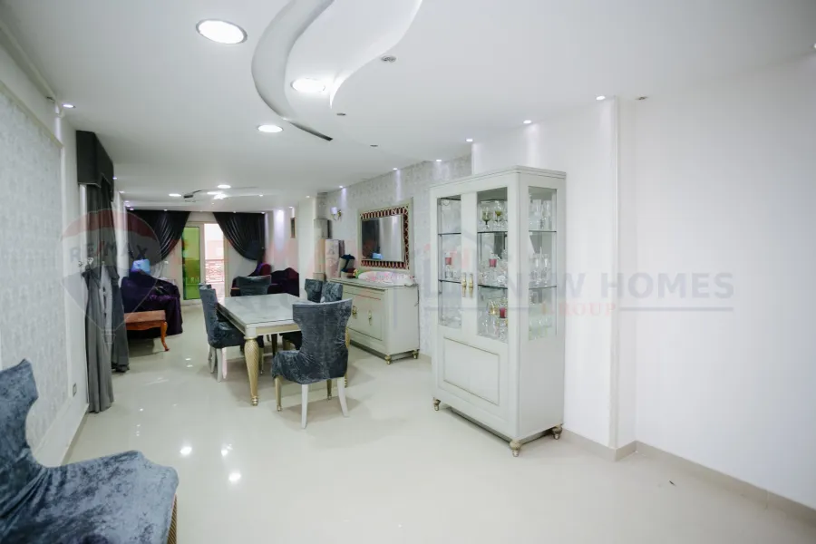 شقة للبيع 125 م الابراهيمية (رابع نمرة من البحر)