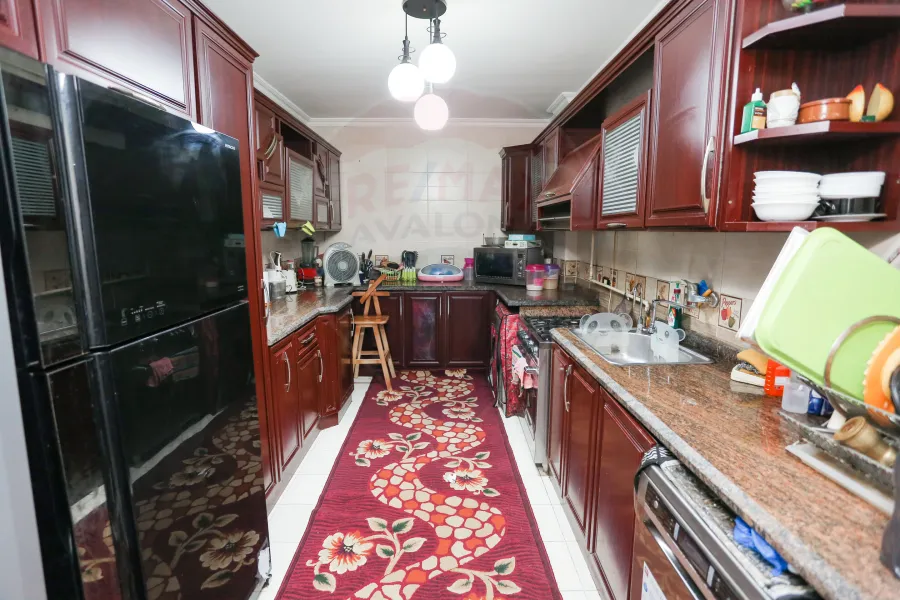 شقة للبيع 270 م لوران (ش سرهنك)