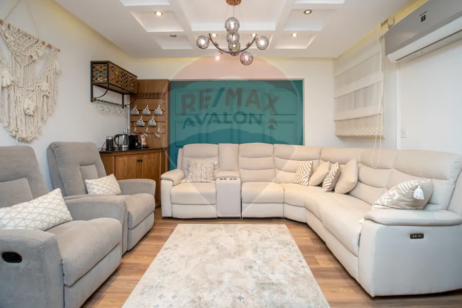 شقة للبيع 190 م لوران (ش عبدالمنعم الدليل)