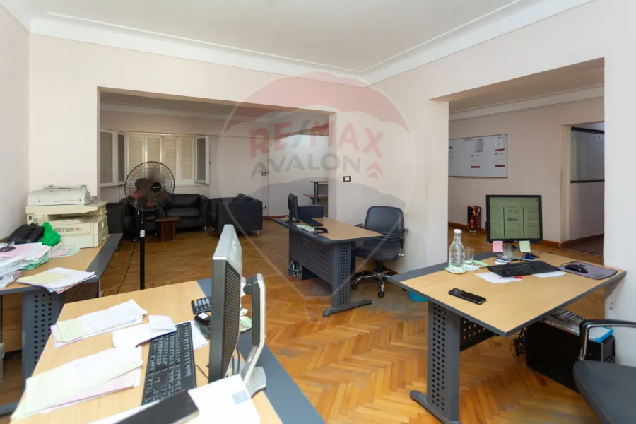 شقة للبيع 300 م سموحة (ش الطيار محمود شكري)