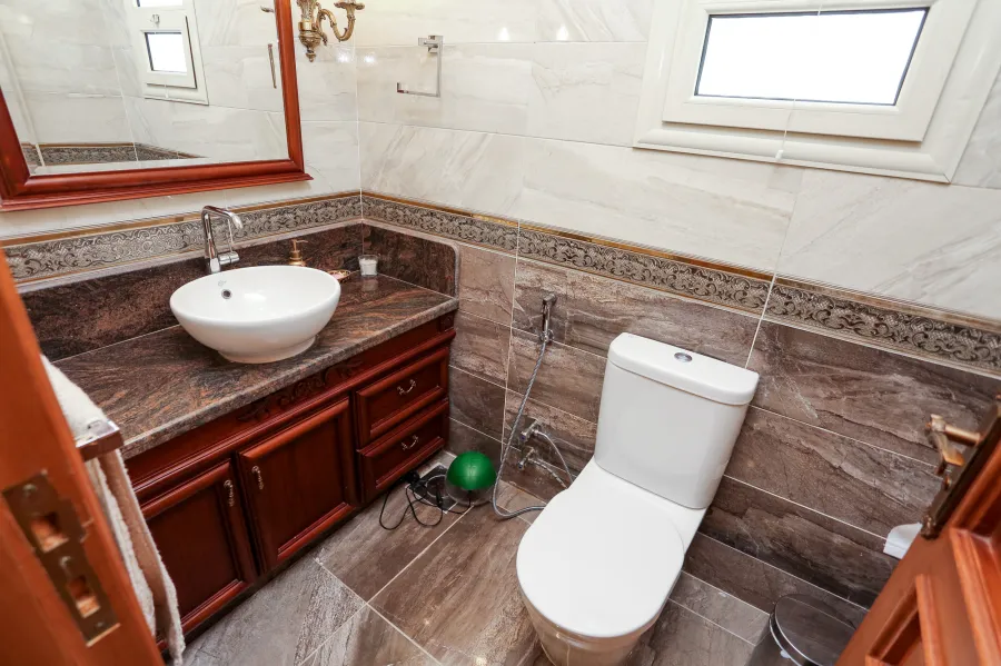 Apartment For Sale 195 m Zezinia ( Steps From Abo Qir St. )