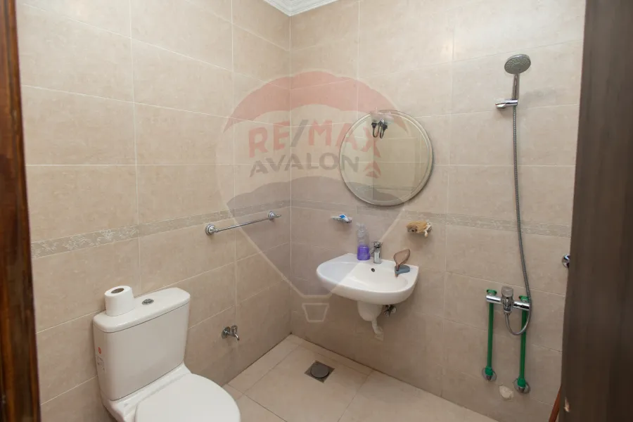 فيلا ستاند الون للبيع (الواحة الخضراء) كينج مريوط - 600 م -