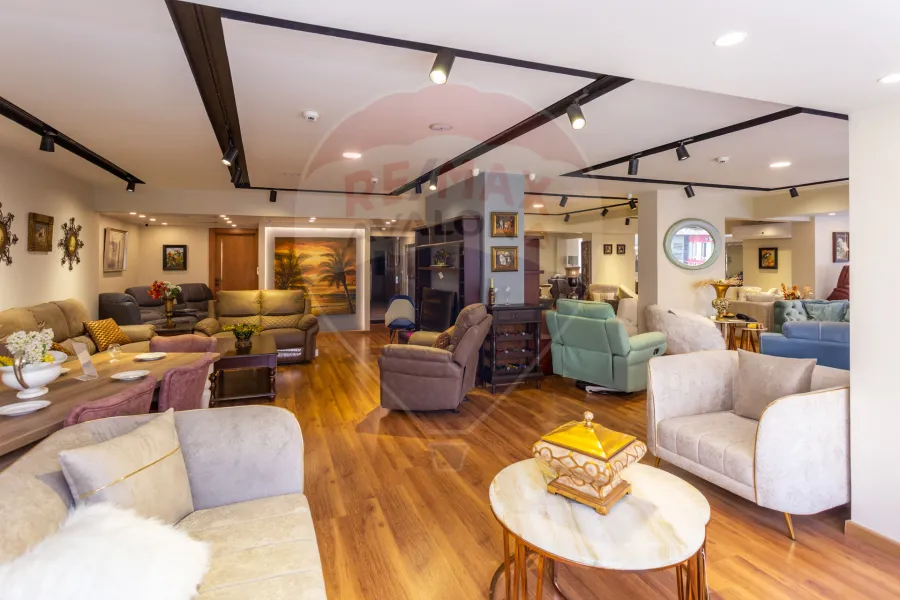 Shop + Mezzan for sale 500 m Louran (Shaarawy St.)