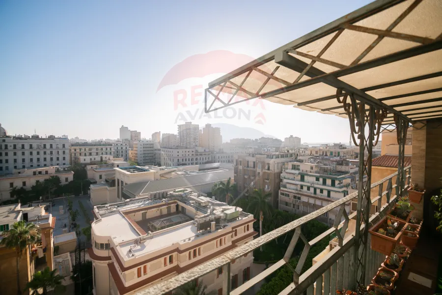 فيلا دوبلكس للبيع 420 م محطة الرمل (شارع فؤاد)