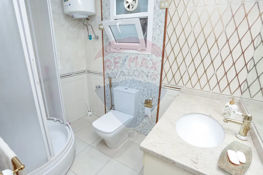 (شقة للبيع 279 م سموحة (كومباوند فيروزة سموحة