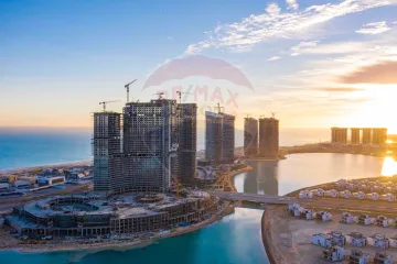 شقة للبيع 115 م العلمين الجديدة ( أبراج North Edge  - علي البحر مباشرة)