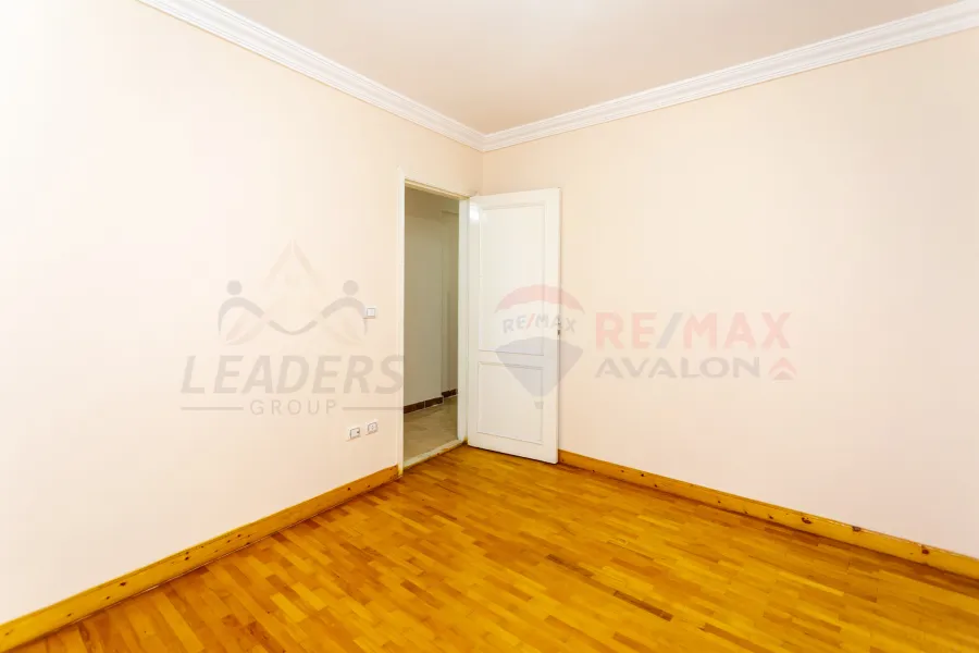 شقة للبيع 190 م كفر عبده (سكينة بنت الحسين)