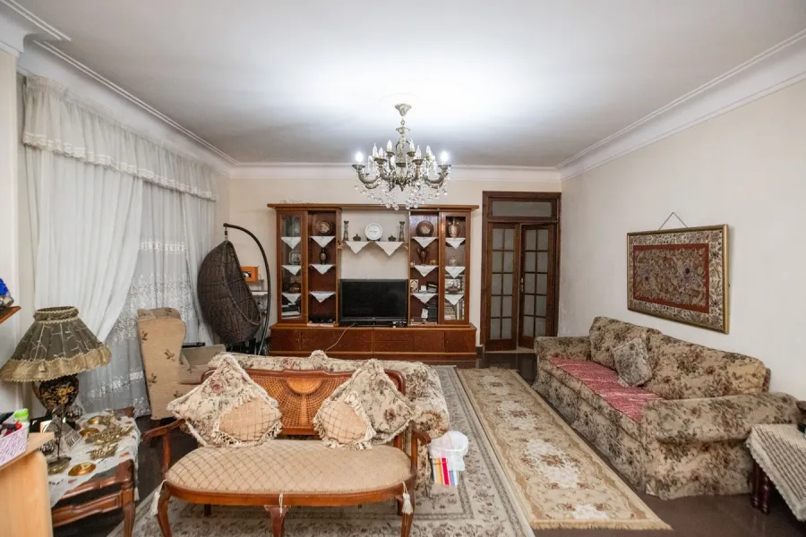 Apartment For Sale 270m Smouha (Bahaa el-Dien El-Ghatwarey St.)