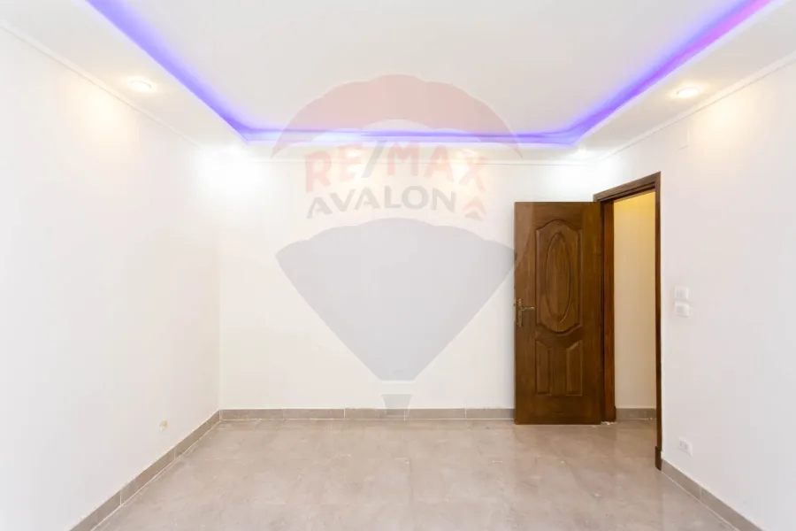 شقة للبيع 150 م لوران (متفرع من ش الإقبال)