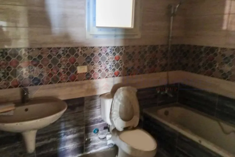 Apartment for rent 238 m Louran (El-Eqbal main st.)