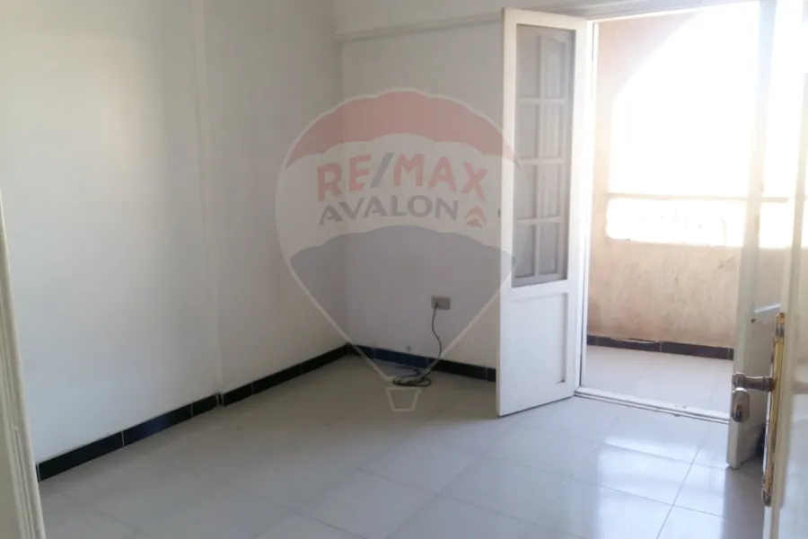 شقة للبيع 80 م السيوف (المدينة الفرنسية - ش مصطفي كامل)