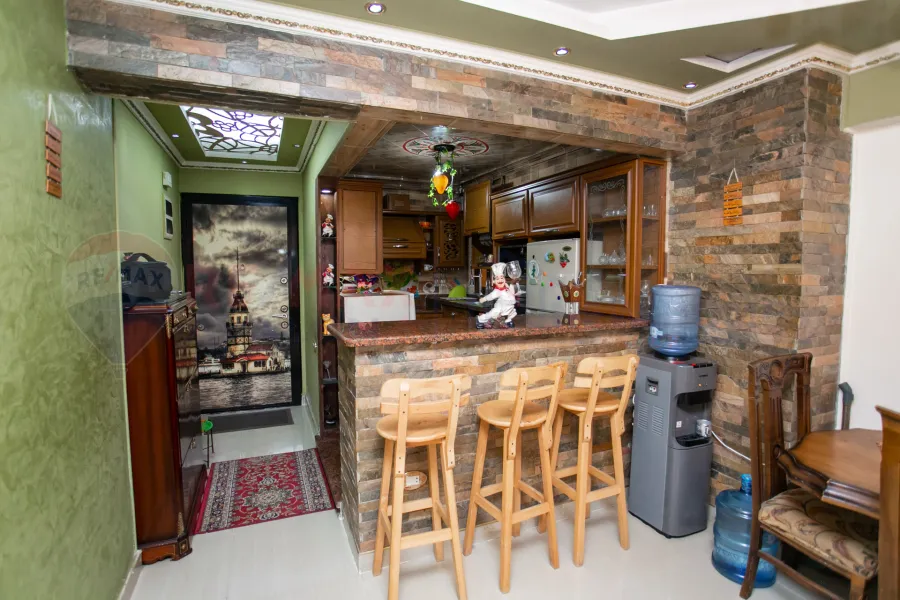 شقة للبيع 168 م  سبورتنج (شارع الاقصر)