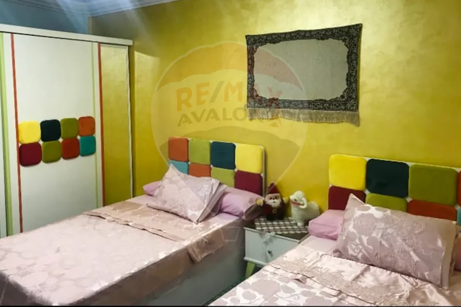 شقة للبيع 126 م المندرة (متفرع من ش جمال عبد الناصر)