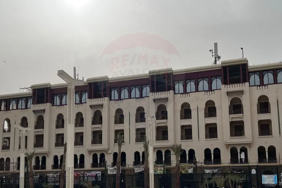 فندق و مطعم للبيع 1070م القاهرة (الحسين)