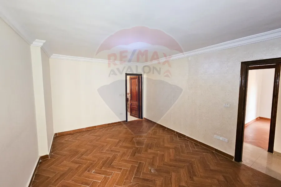 شقة للبيع 200 م سبورتنج (متفرع من ش أبو قير)