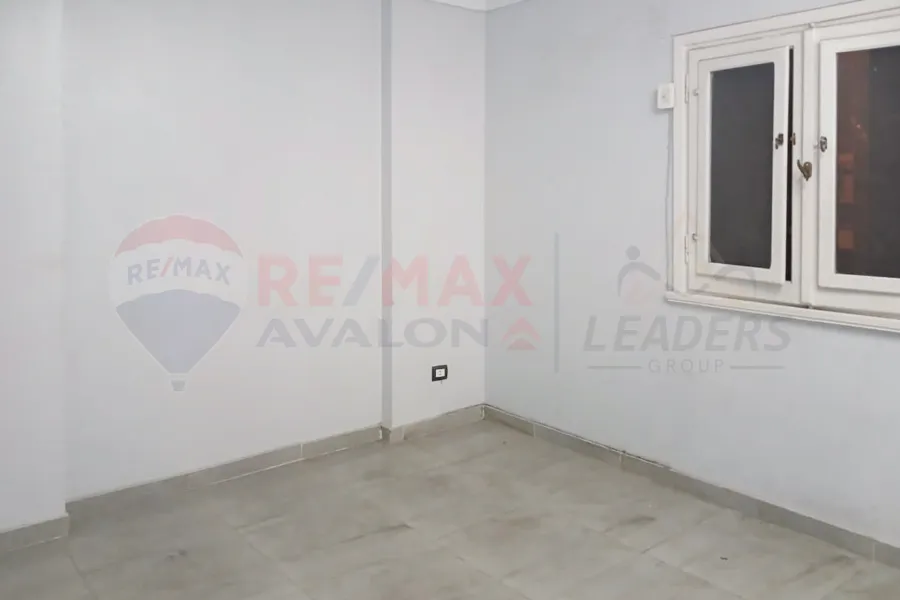Administrative apartment for sale 145 m Janaklis (Abu Qir Street)