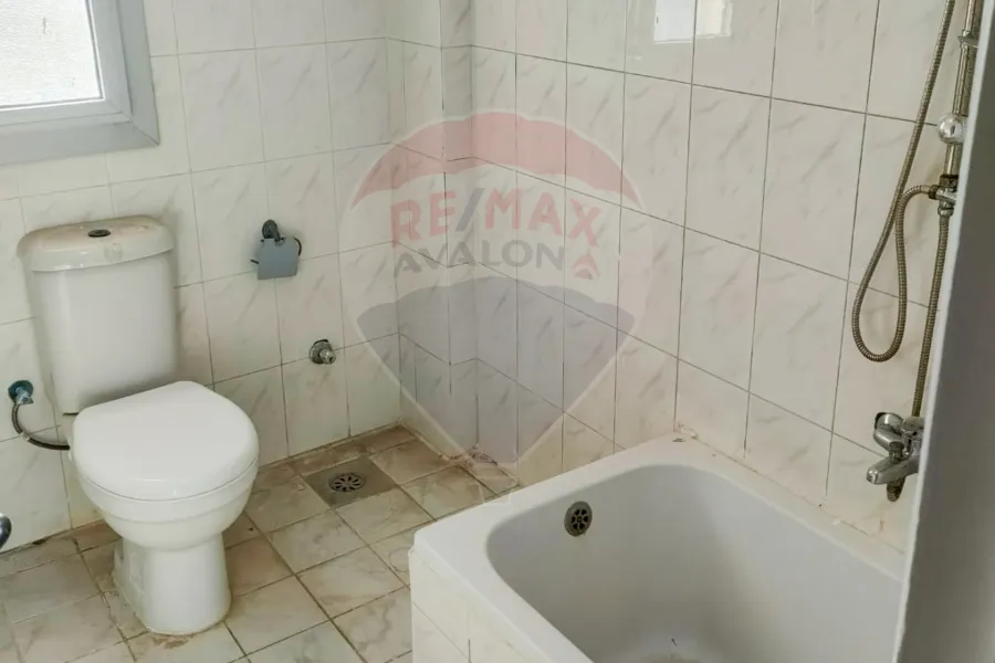 فيلا للبيع العين السخنة (لاسيرينا ريد كاربت)