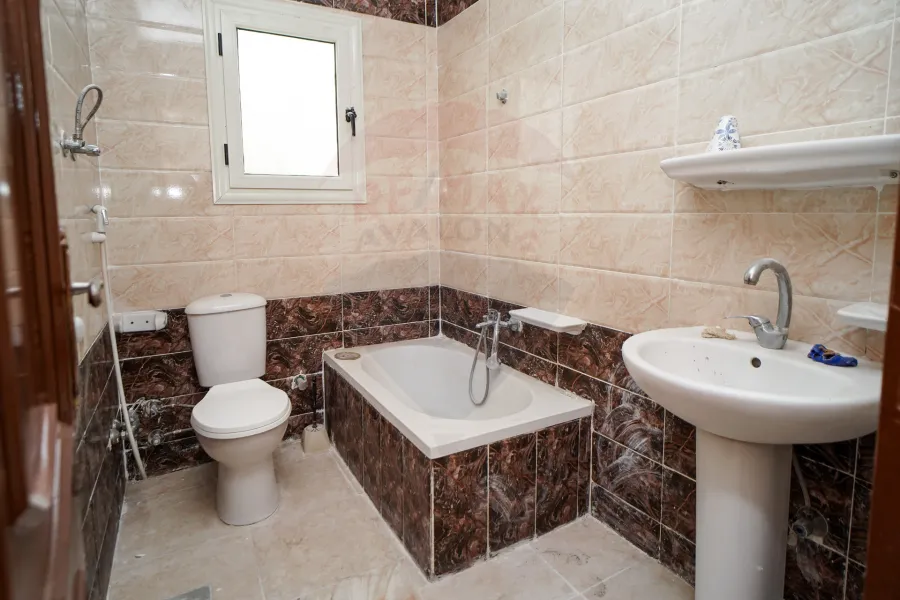 Apartment for sale 180 m AlIbrahimiah (infront of sporting club)