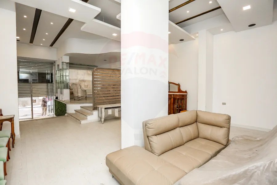 محل للإيجار130 م كفر عبده (ش الإسماعيلية)