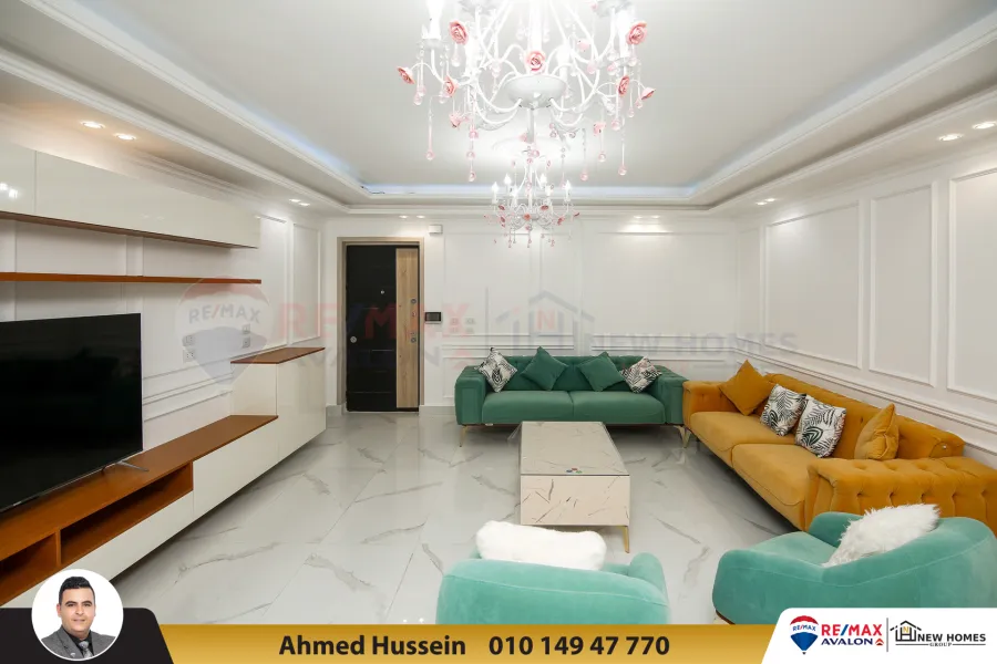 شقة للبيع 190م المعمورة (خطوات من البحر)