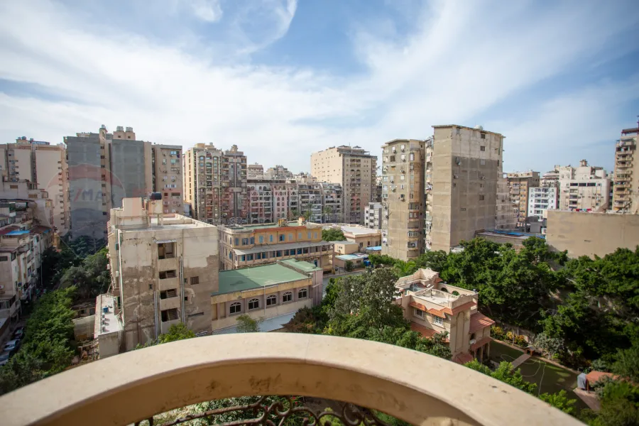 شقة للبيع 185 م لوران (متفرع من ش الاقبال)