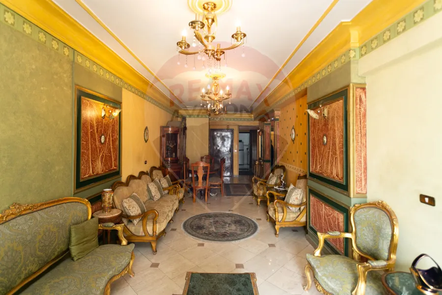 شقة للبيع 175 م سموحة (ش توت عنخ آمون)