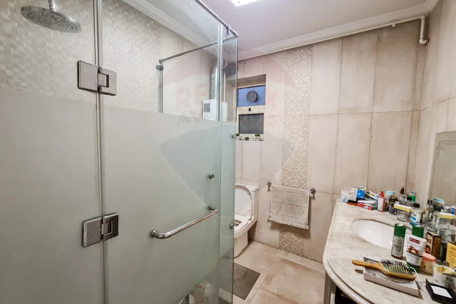 شقة للايجار 200 م رشدى (ش إبراهيم حلمى)