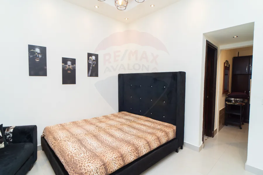 فيلا للإيجار المفروش 1,100  م كينج مريوط (متفرع من طريق الكافوري)