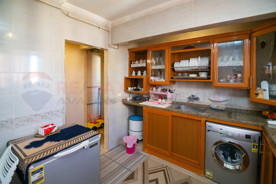 شقة دوبلكس للبيع 220 م سبورتنج (متفرع من ش أبو قير)