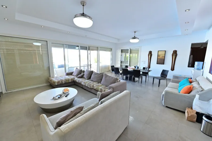 فيلا ستاند ألون + كبانا للبيع (هاسيندا باي) - 1,400 م