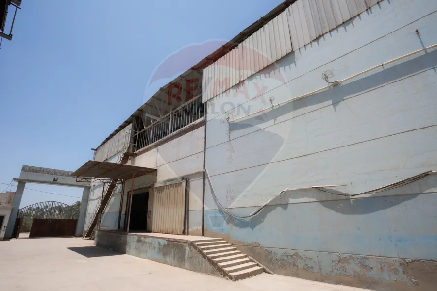 ثلاجه صناعي للبيع 2,000 م ( كفر الدوار )