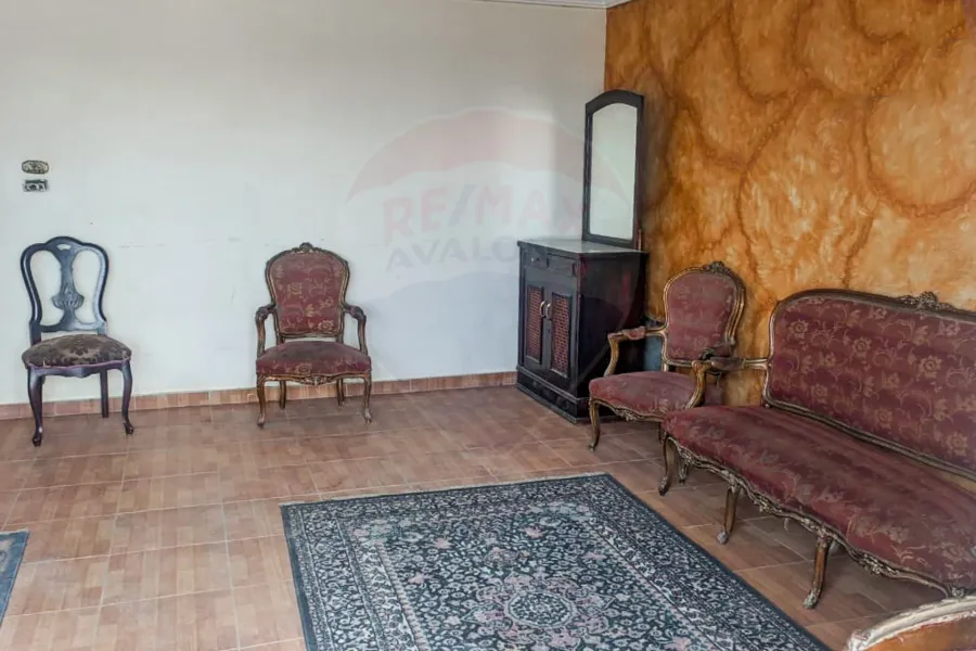 شقة للبيع 153 م سموحة (شارع هيلتون بلازا)