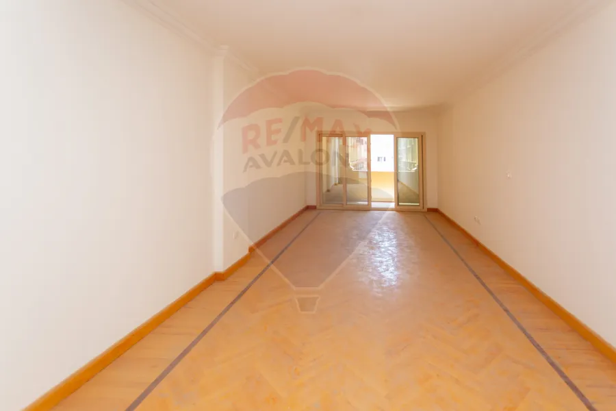 شقة للبيع 167 م سموحة (كمبوند فستيڤال طريق 14مايو)