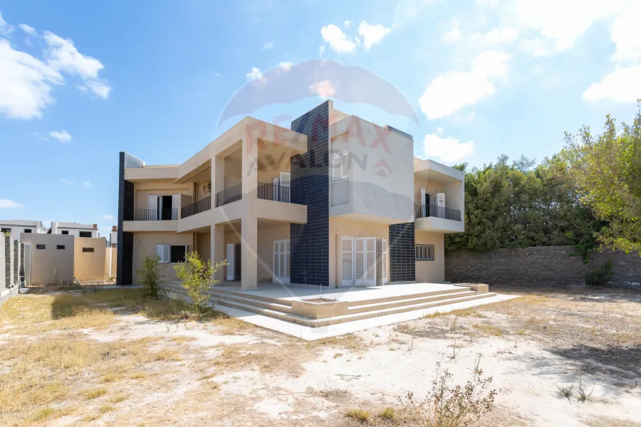 فيلا ستاند الون للبيع 855 م كينج مريوط (برج العرب)