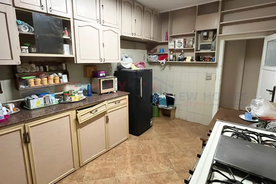 شقة للبيع 145 م جليم (ش أبو قير)