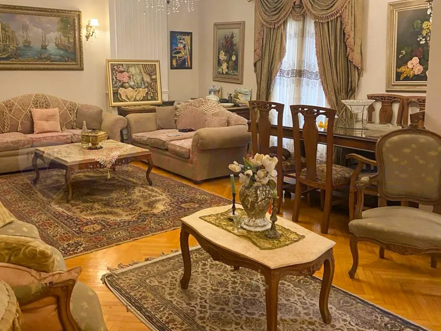 شقة للبيع 210 م كفر عبده (ش امير البحار)