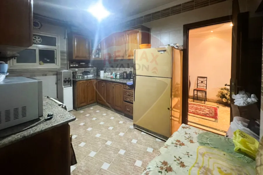 شقة للإيجار المفروش 212 م سموحة (ش كمال الدين صلاح)