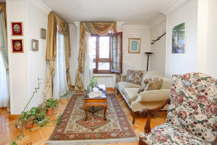 شقة دوبلكس للبيع 320 م + 100 م روف سموحة (ش فوزي معاذ)