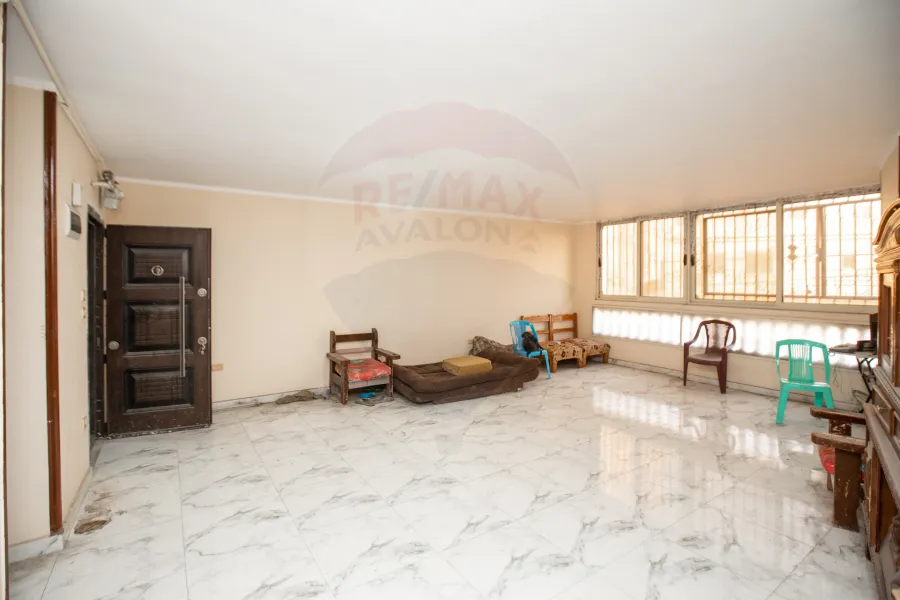 شقة للبيع 150 م كامب شيزار (شارع المكتبات)