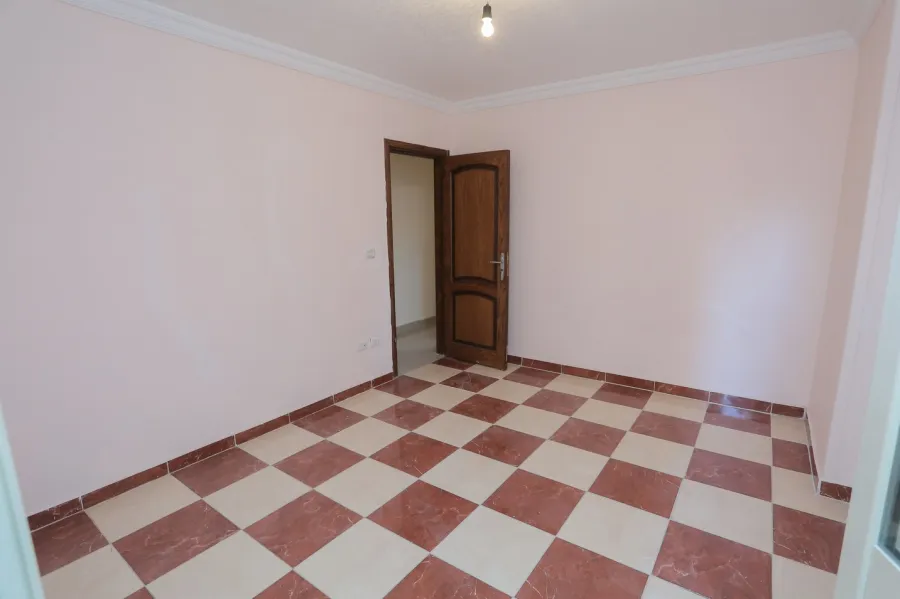 شقة للإيجار190م لوران - ش عبدالمنعم دليل