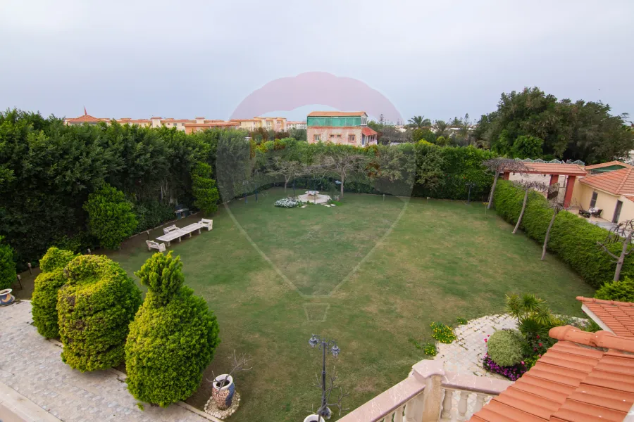 Villa for sale (next to the tourist banks - kilometer 42) 3050 m