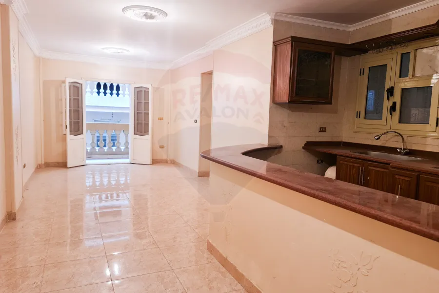 شقة للبيع 130 م سموحة ( كومباوند حدائق اللوتس - ش النصر)