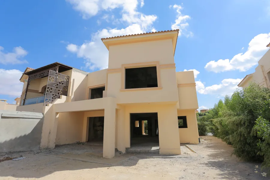 Twin house Ville For Sale 399m King Marriot ( Alex west Compound ) - Semi finished