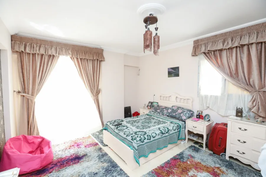 شقة للبيع 175م بولكلي ( ش أحمد فؤاد درويش )