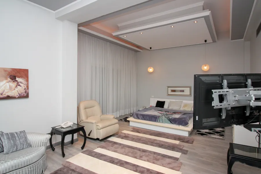 فيلا مسجلة للبيع 2800م كينج مريوط  (كمبوند  LakeSide)