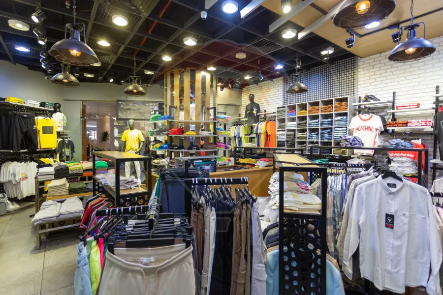 Shop for rent 58 m San Stefano (inside San Stefano Mall)